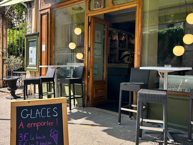 Le Baroque - Bar & Restaurant 